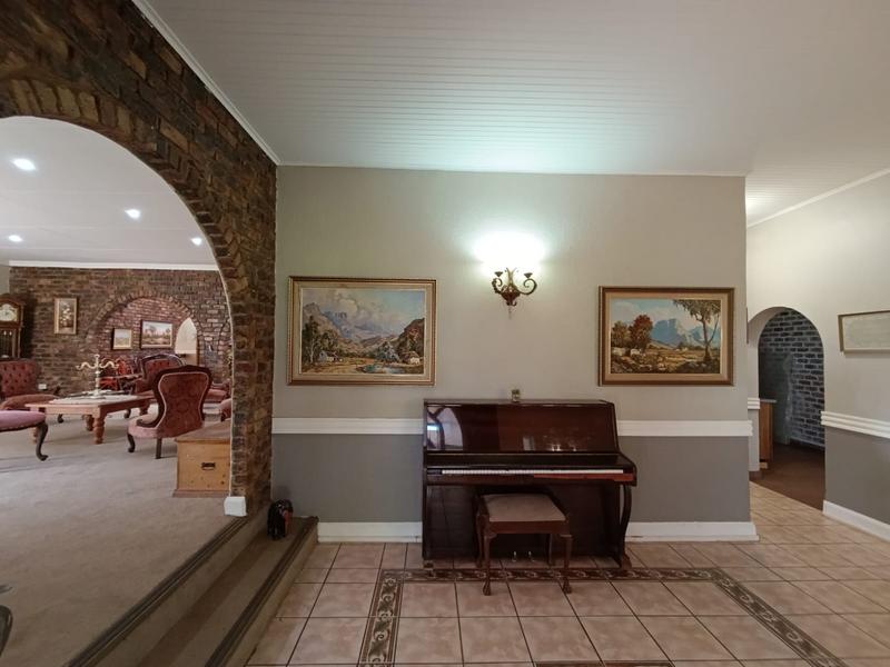 4 Bedroom Property for Sale in Middelburg Eastern Cape